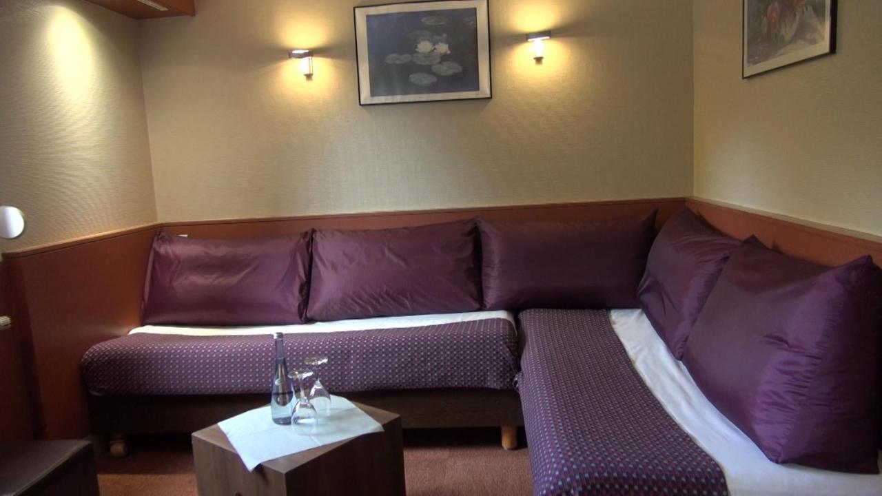 The Originals City, Hotel Ascotel, Lille Est Grand Stade Villeneuve-d'Ascq Zewnętrze zdjęcie