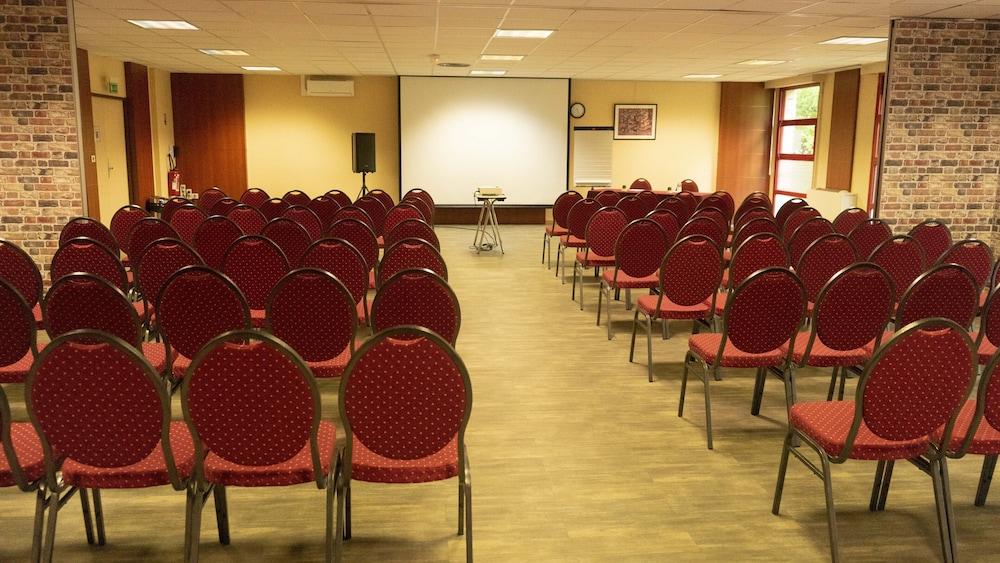 The Originals City, Hotel Ascotel, Lille Est Grand Stade Villeneuve-d'Ascq Zewnętrze zdjęcie