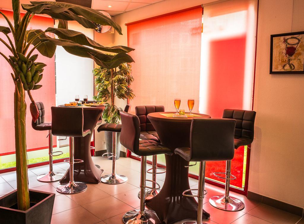 The Originals City, Hotel Ascotel, Lille Est Grand Stade Villeneuve-d'Ascq Zewnętrze zdjęcie